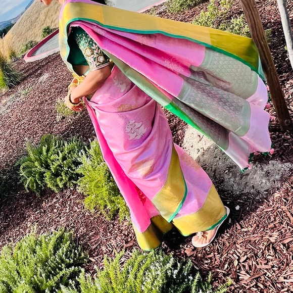 Baby pink and pink Pattu Saree with heavy maggam/zardozi work blouse - Picture 9 of 10